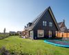 eigentijdse houten woning voorzijde gevel vleuten